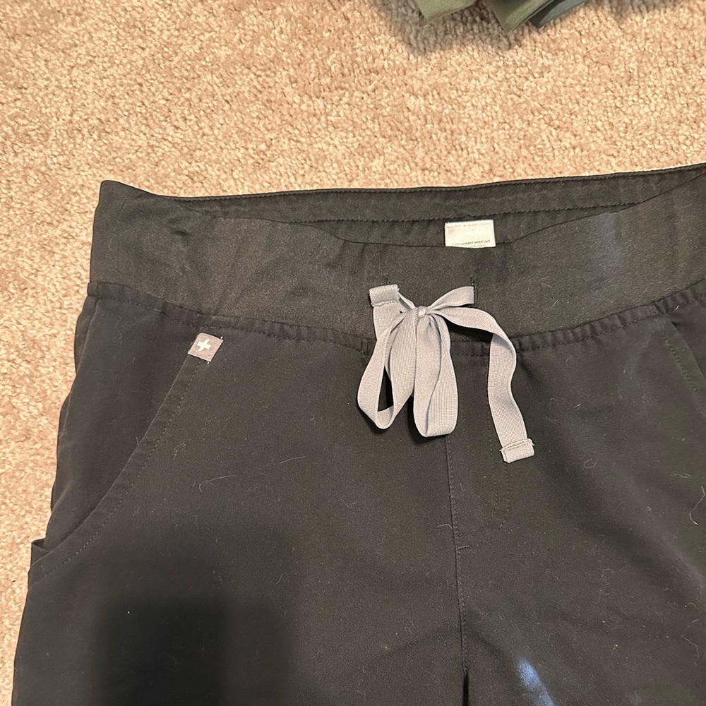 Sm Zamora Figs-Black